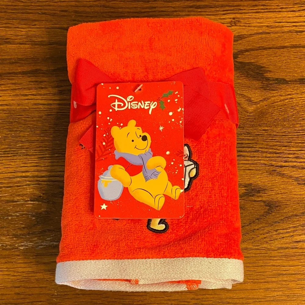Disney Red Winnie the Pooh Holiday Hand Towels